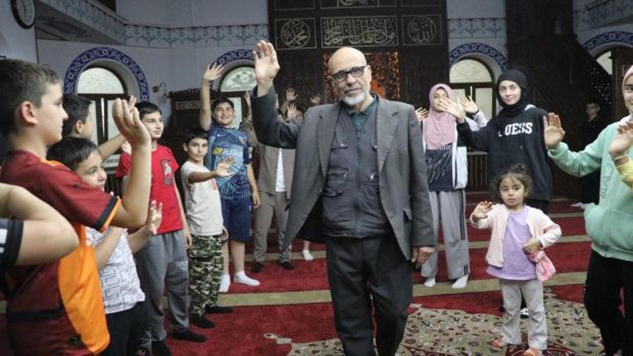 Dursun Kaçan'ın umreye uğurlanma anı