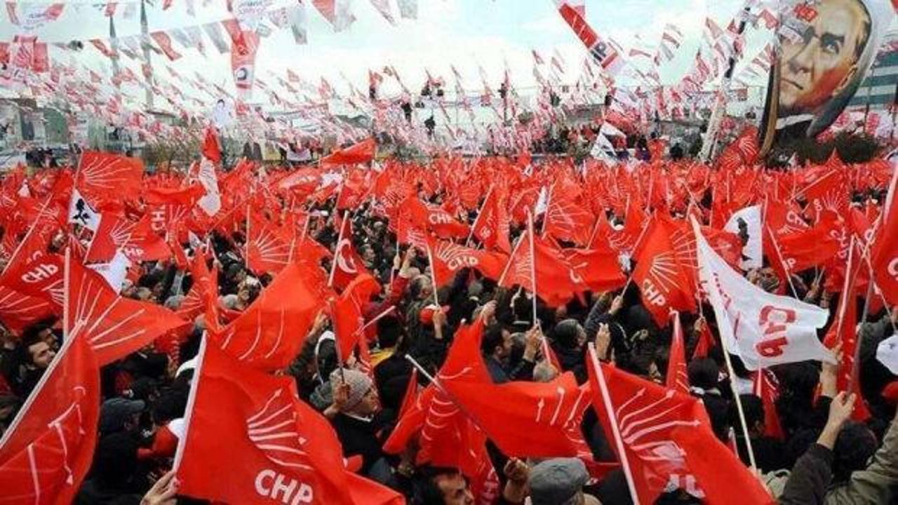 Denizli'de CHP ilçe başkanlarının görevden alınmasıyla ilgili haber görseli.