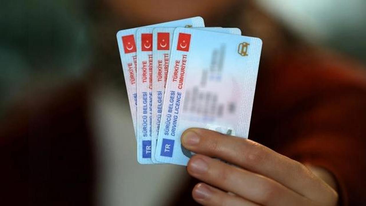 Ehliyette '2 yıl' şartı geliyor! Yapmayanın s&uuml;r&uuml;c&uuml; belgesi iptal...