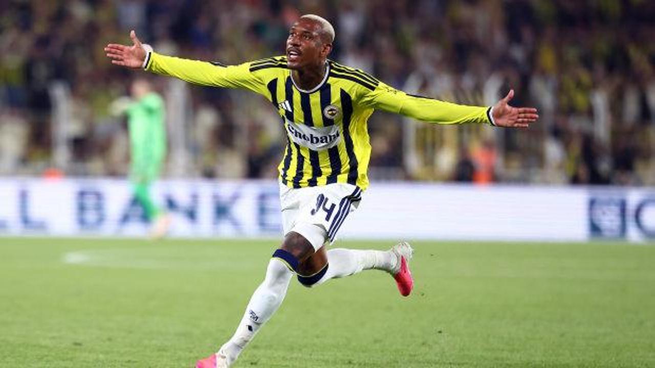 Fenerbah&ccedil;e'de sezonun ilk gol&uuml; Talisca'dan