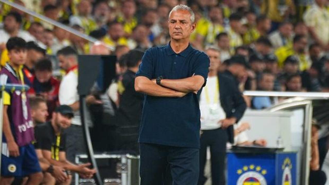 Fenerbahçe Teknik Direktörü İsmail Kartal maç sonrası açıklama yaparken