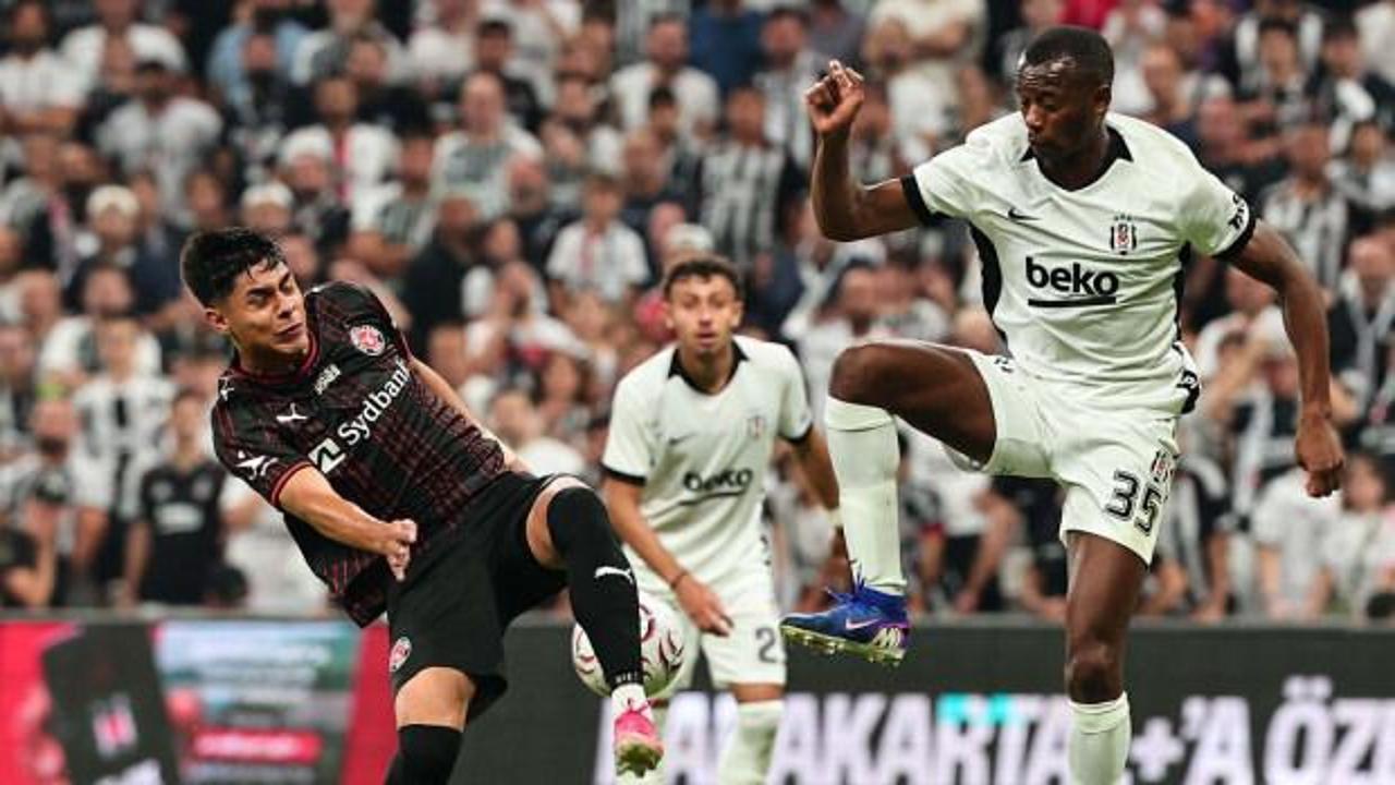 Beşiktaşlı futbolcu Tiago Djalo maç esnasında