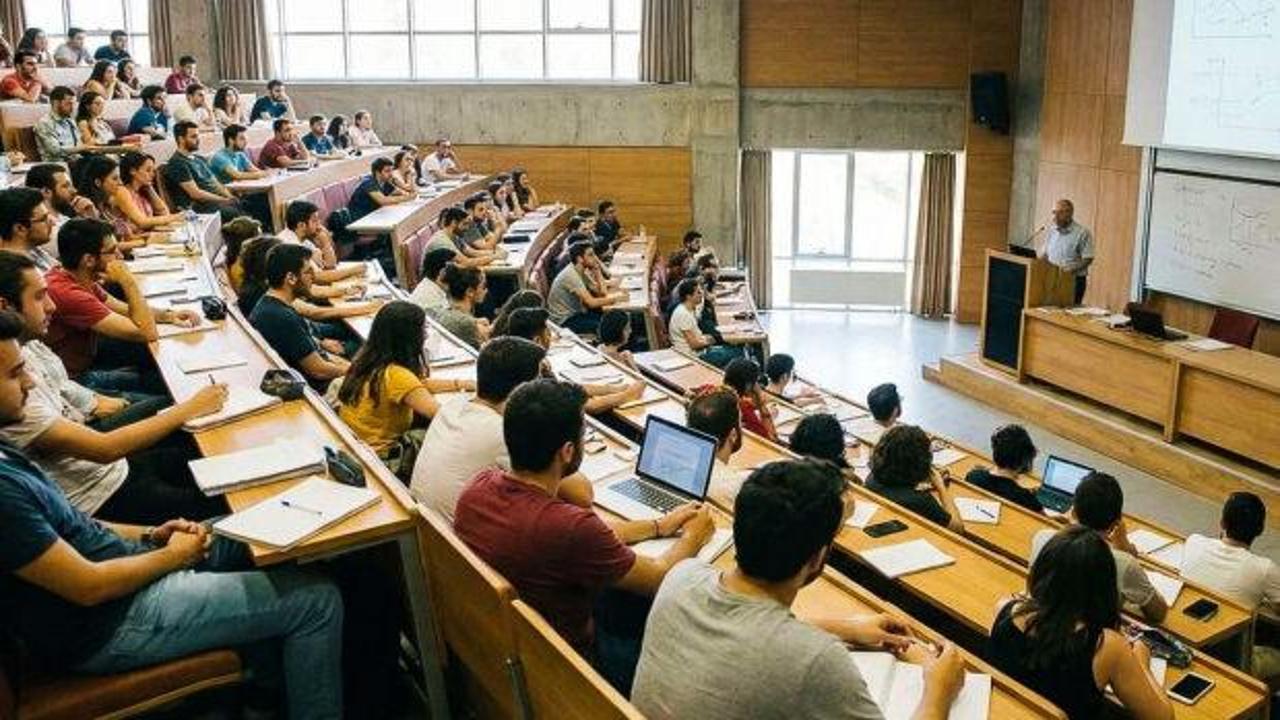 &Ouml;ğrencilere m&uuml;jdeli haber! 13 bin 750 TL burs verilecek: Bakanlık şartları duyurdu