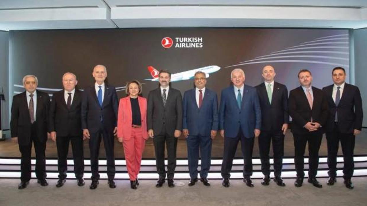 THY'de g&ouml;rev devir teslimi yapıldı