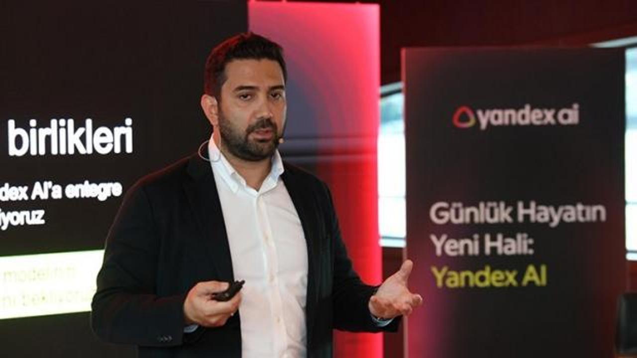 Yandex logosu ve yapay zeka ile ilgili soyut görseller.