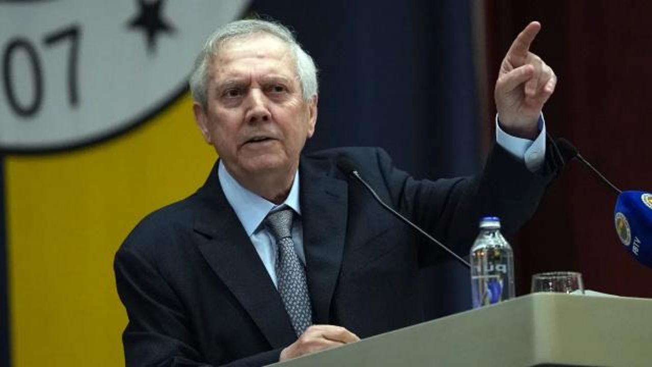 Aziz Yıldırım Fenerbah&ccedil;e Divan Kurulu'nda eski y&ouml;neticiyle tartıştı!