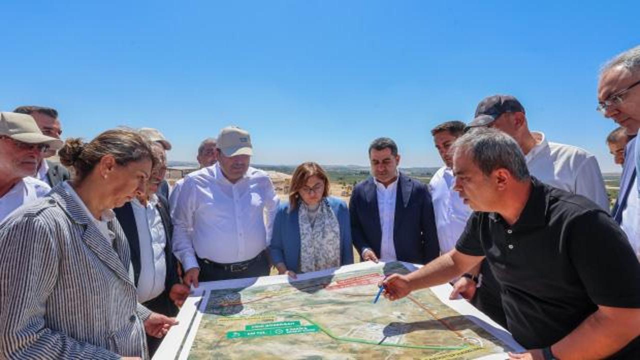 Başkan Fatma Şahin, Mavikent-Havalimanı Yolu &ccedil;alışmalarını inceledi