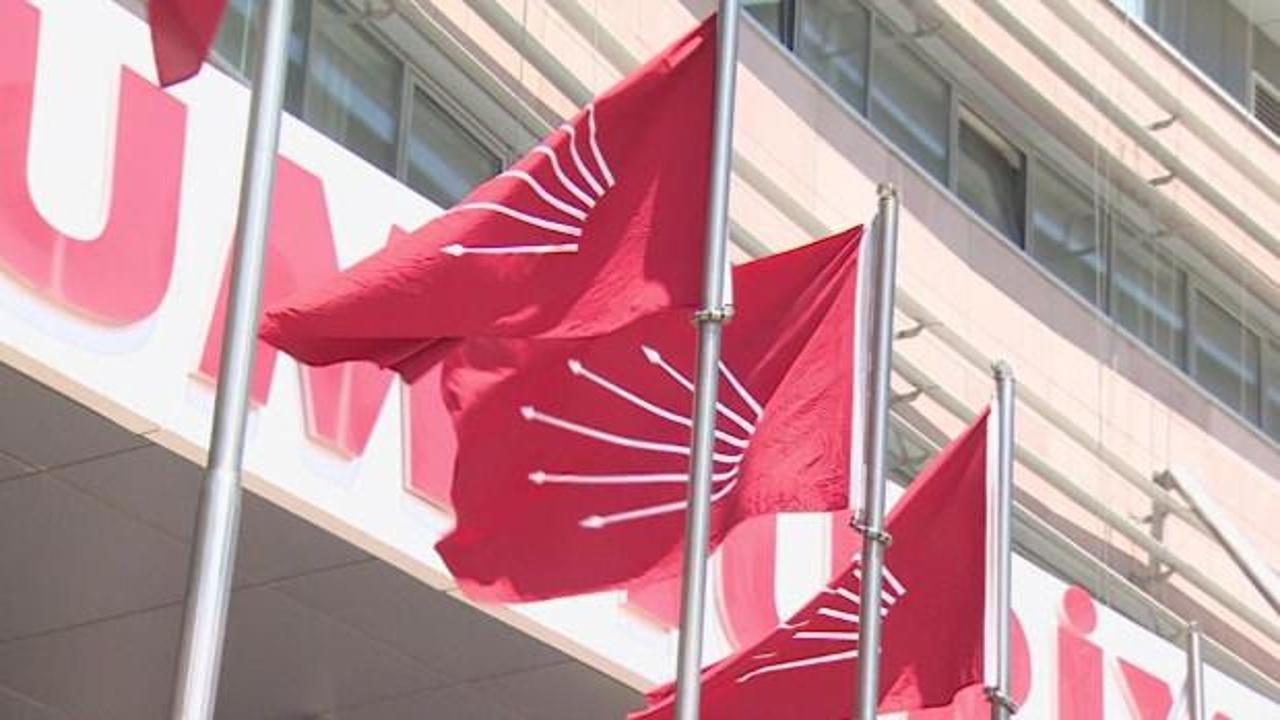 CHP Manisa'da belediyesiz kaldı: 15 başkan YENİ Parti'ye ge&ccedil;ti