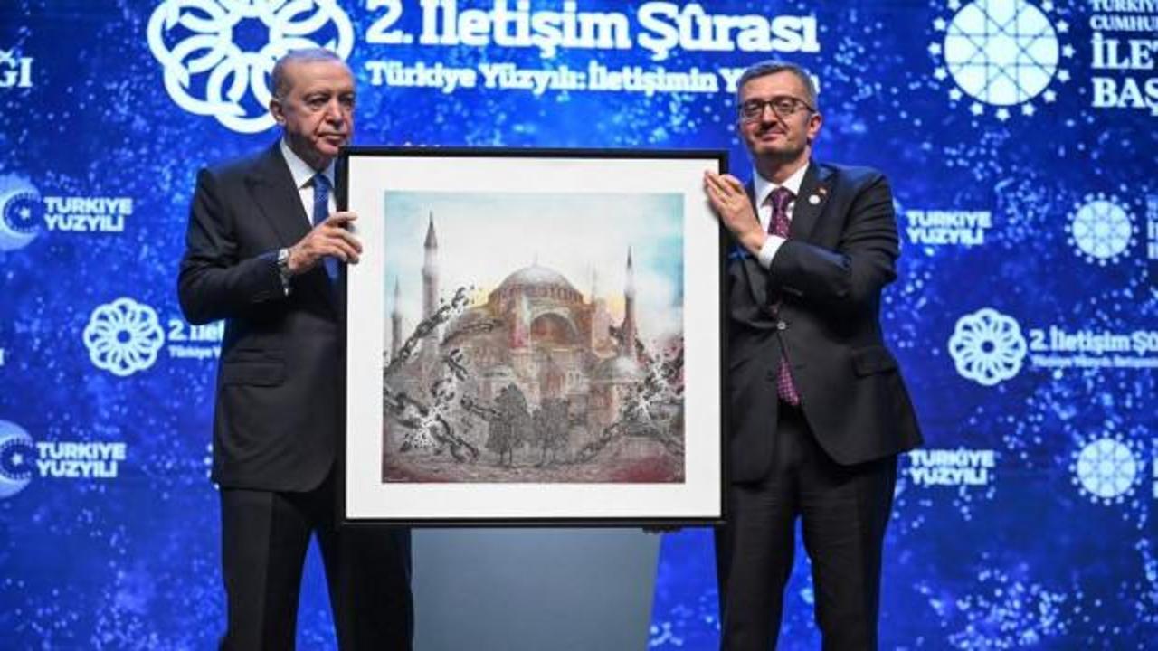 Cumhurbaşkanı Erdoğan'a Ayasofya tablosu hediye ediliyor