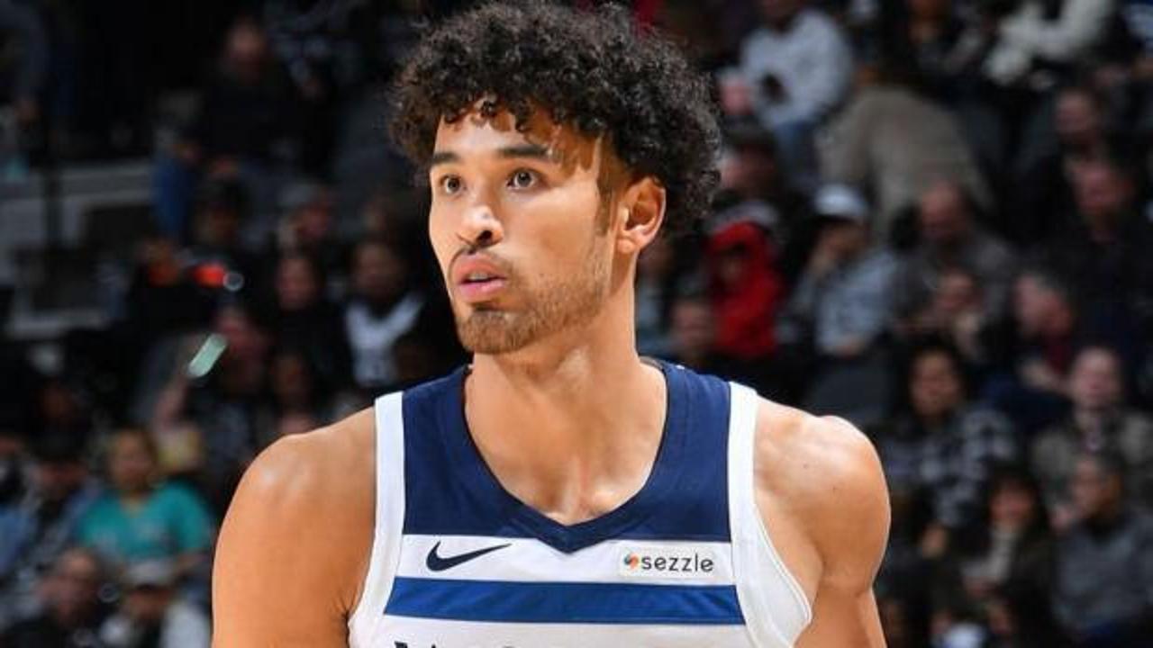 Fenerbahçe'den Johnny Juzang Transferi: 1 Yıllık Anlaşma Sağlandı