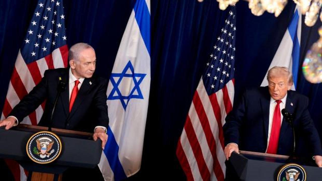İsrail Başbakanı Binyamin Netanyahu'nun konuşma yaptığı bir kabine toplantısı.