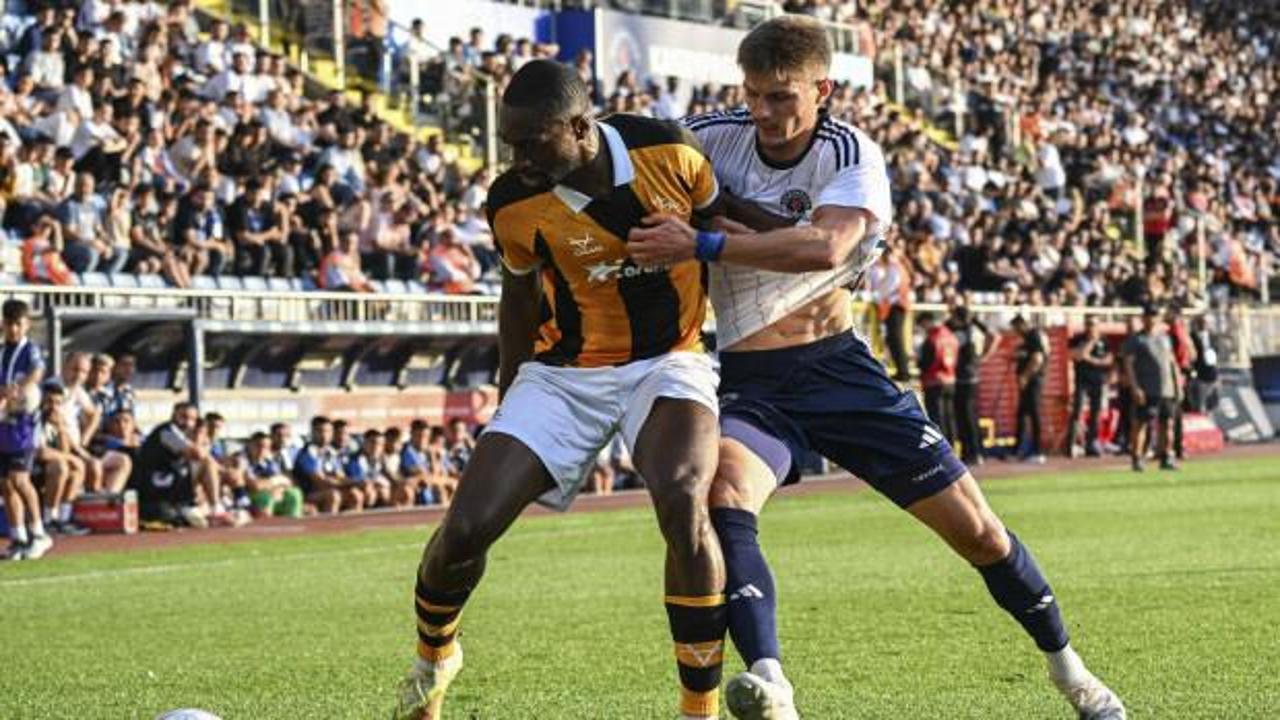 Kasımpaşa ile Hull City hazırlık ma&ccedil;ında 1-1 berabere kaldı