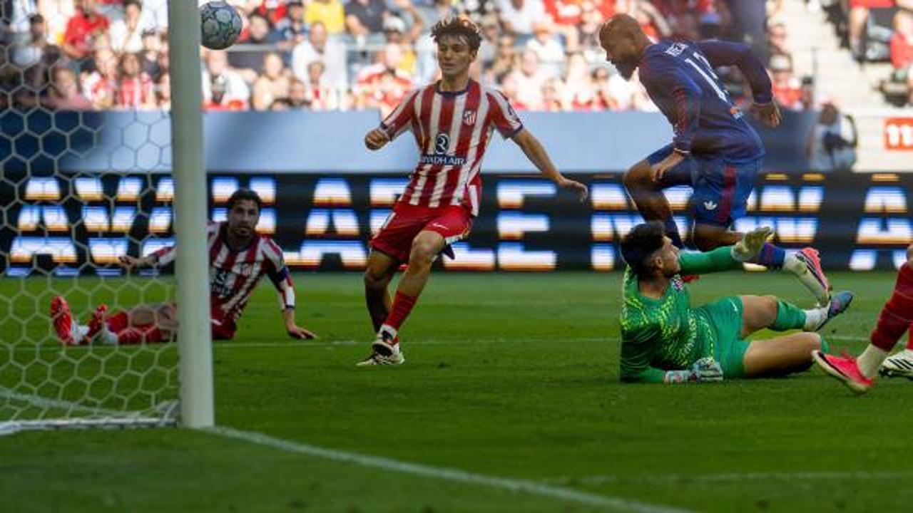 Manchester United, Atletico'yu devirdi