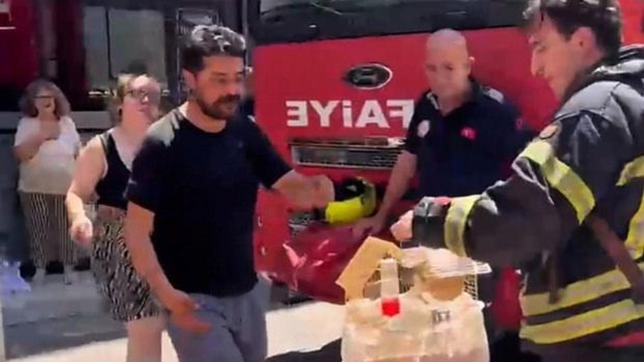 Mersin'de korkutan yangın: Mahsur kalan cennet papağanını itfaiye kurtardı