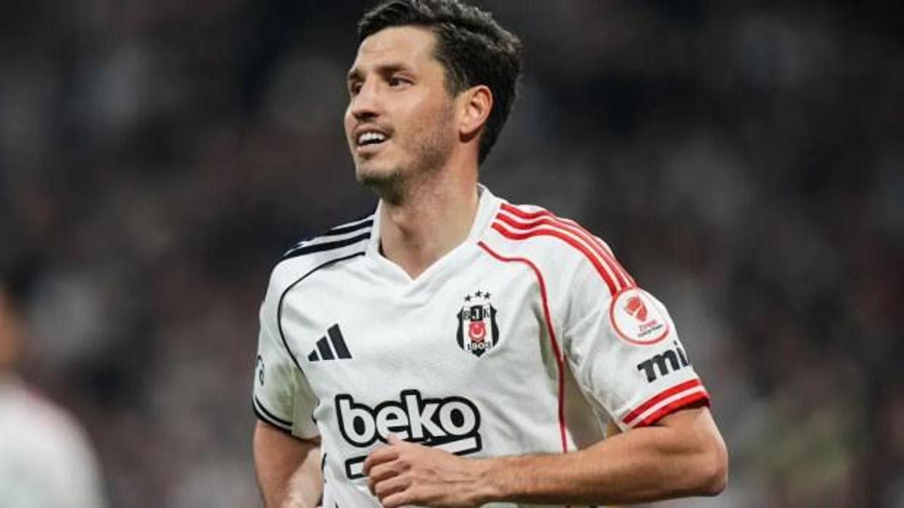 Salih U&ccedil;an'dan Beşiktaş'a duygusal veda!