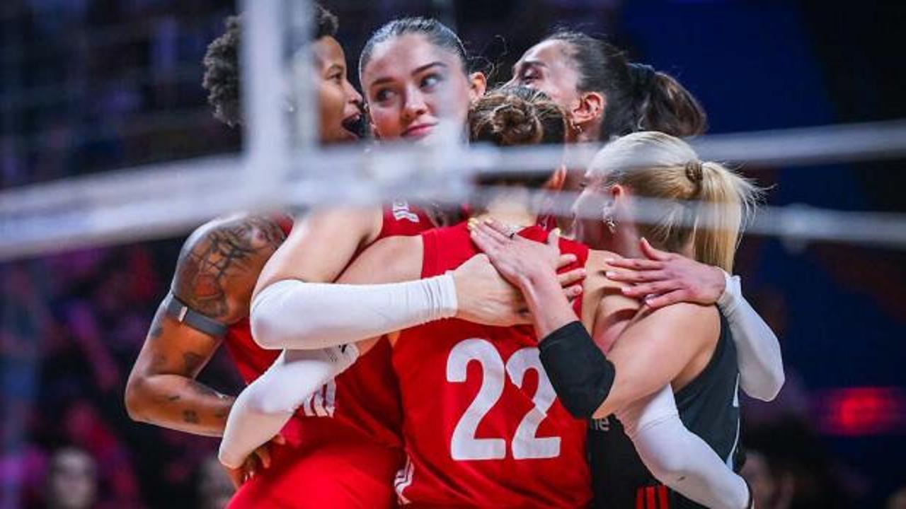Şampiyonluğun &ouml;d&uuml;l&uuml; belli oldu! Filenin Sultanları kasayı doldurdu: Vargas ayrı kazandı