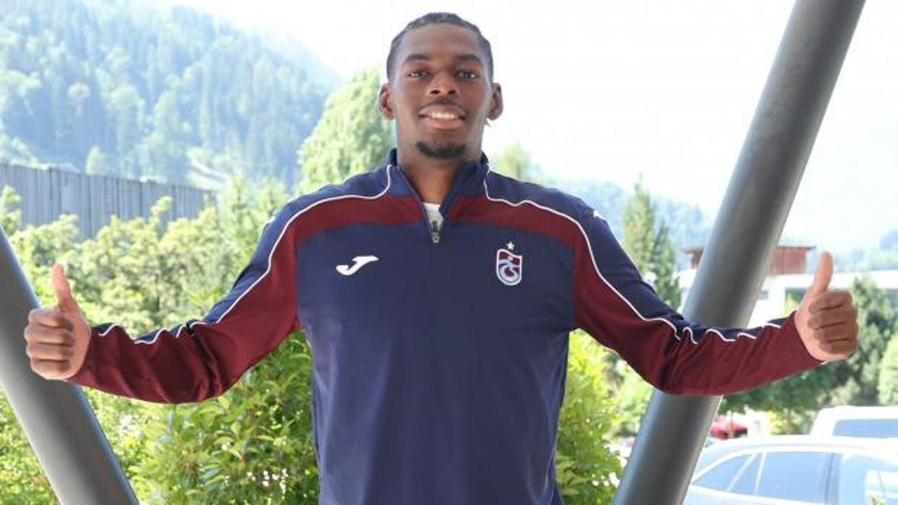 Bordo mavililer Rene Mitongo Muteba'nın transferini açıkladı