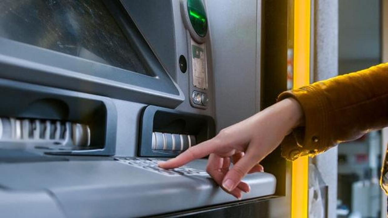 &Uuml;nl&uuml; banka T&uuml;rkiye'deki şubelerini kapatıyor: Nedeni şoke etti!