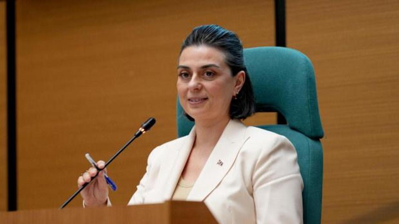 &Uuml;sk&uuml;dar Belediyesi soruşturmasında Sinem Dedetaş dahil 6 kişi adliyeye sevk edildi