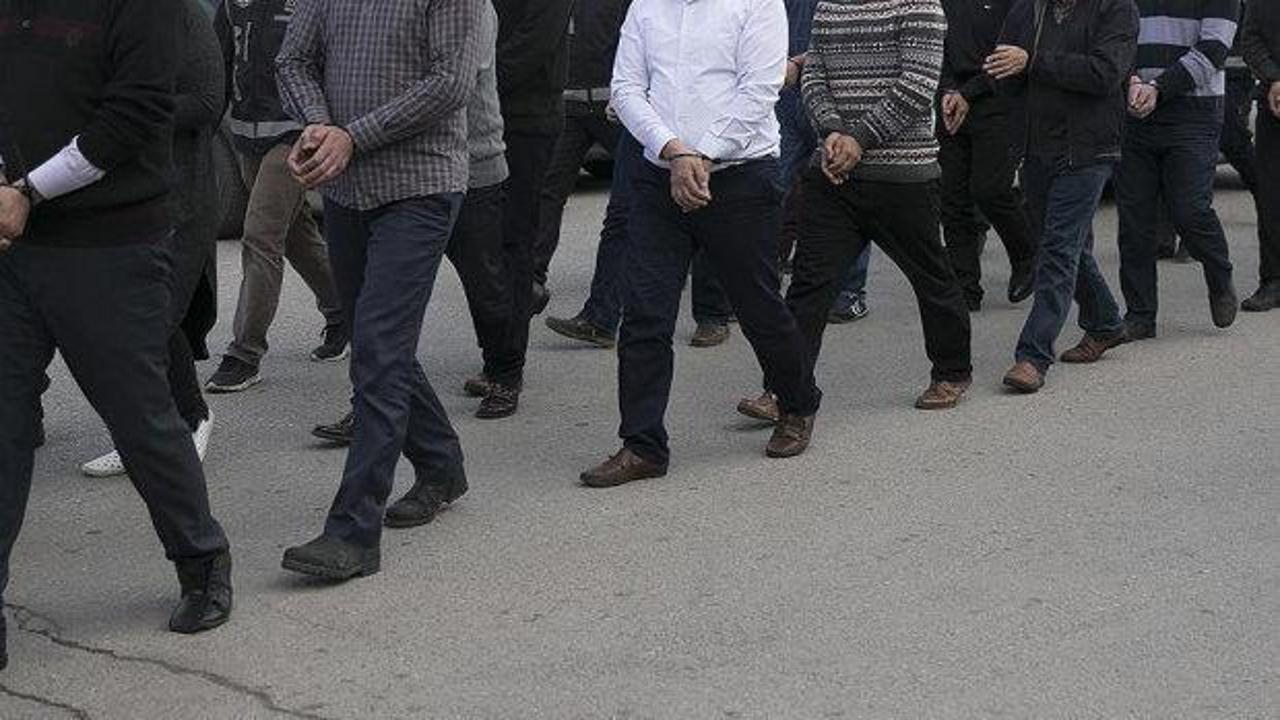 81 ilde sokak &ccedil;etelerine dev operasyon! Bakan G&uuml;rlek duyurdu: 145 g&ouml;zaltı!
