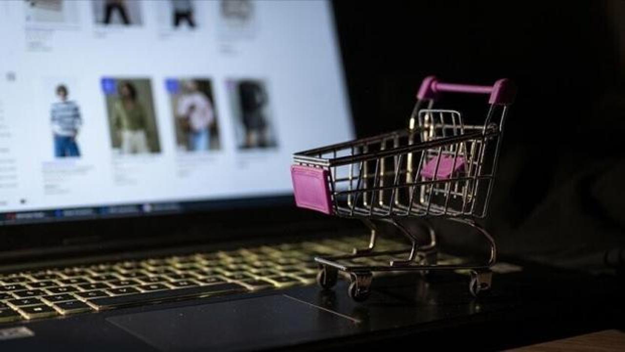 Ticaret Bakanlığı'ndan E-ihracat hamlesi! Helal pazardan vergi d&uuml;zenlemelerine kadar!