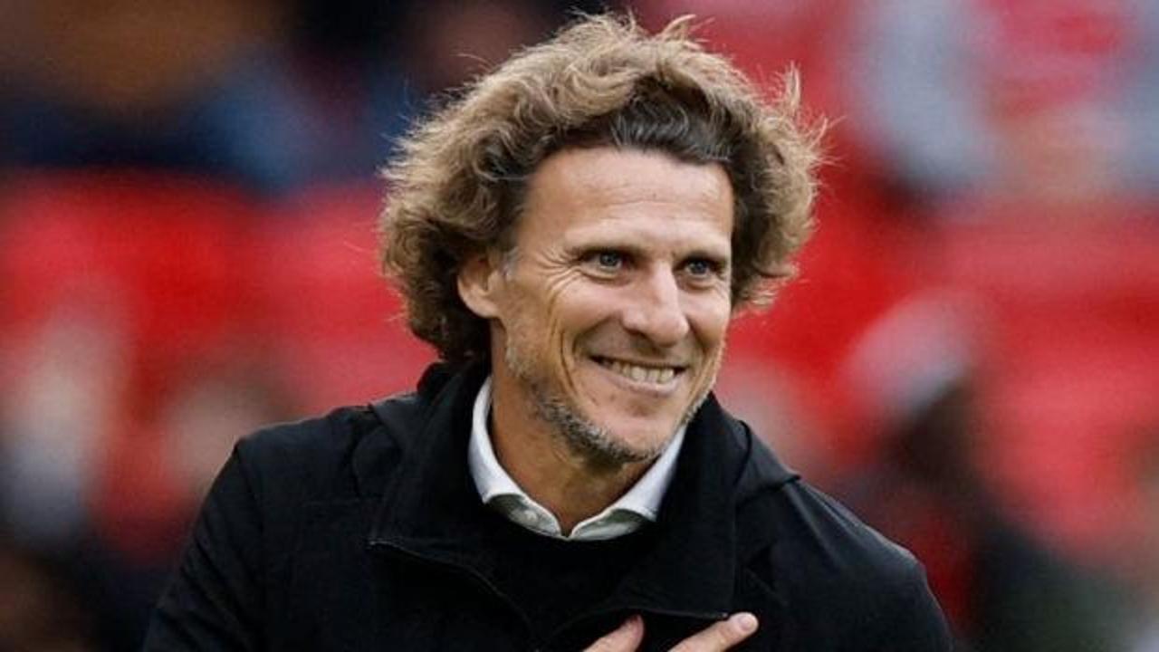 Diego Forlan teknik direkt&ouml;r oldu! Milli takım &ccedil;alıştıracak