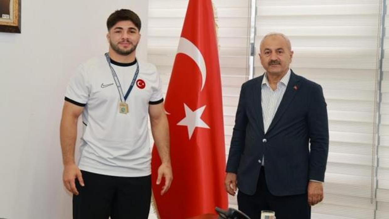 G&uuml;reş&ccedil;i Alperen Tokg&ouml;z Akdeniz Oyunları'nda T&uuml;rkiye'yi temsil edecek