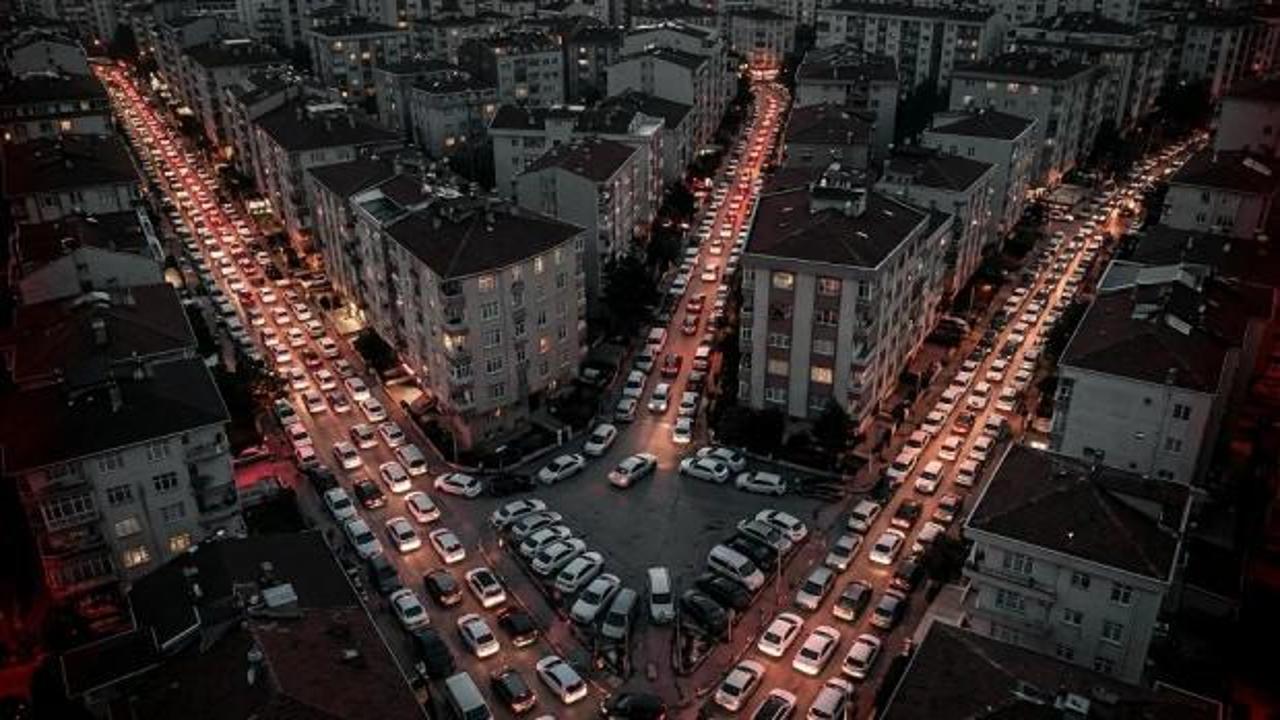 Oto &ccedil;ok, park yok! Şehir resmen kaderine terk edildi