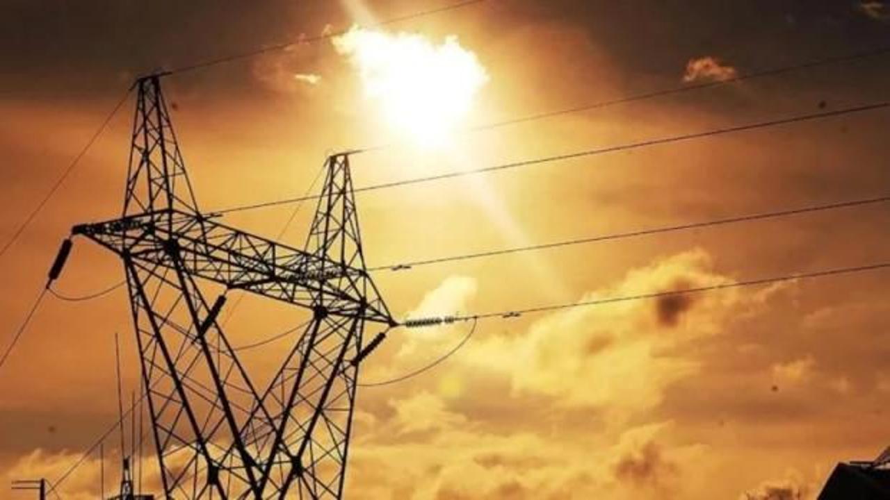 İstanbul'un 22 il&ccedil;esinde 9 saatlik elektrik kesintisi