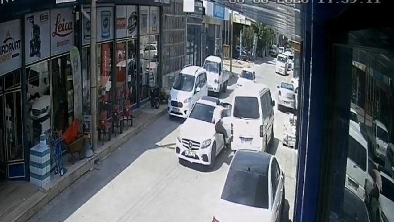 L&uuml;ks otomobille kar maskeli milyonluk soygun