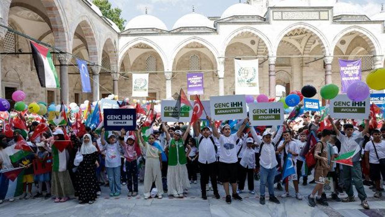 Muhabbet Okulu&rsquo;nda 5 haftalık eğitim sona erdi: 2 bin 500 &ouml;ğrenci mezun oldu
