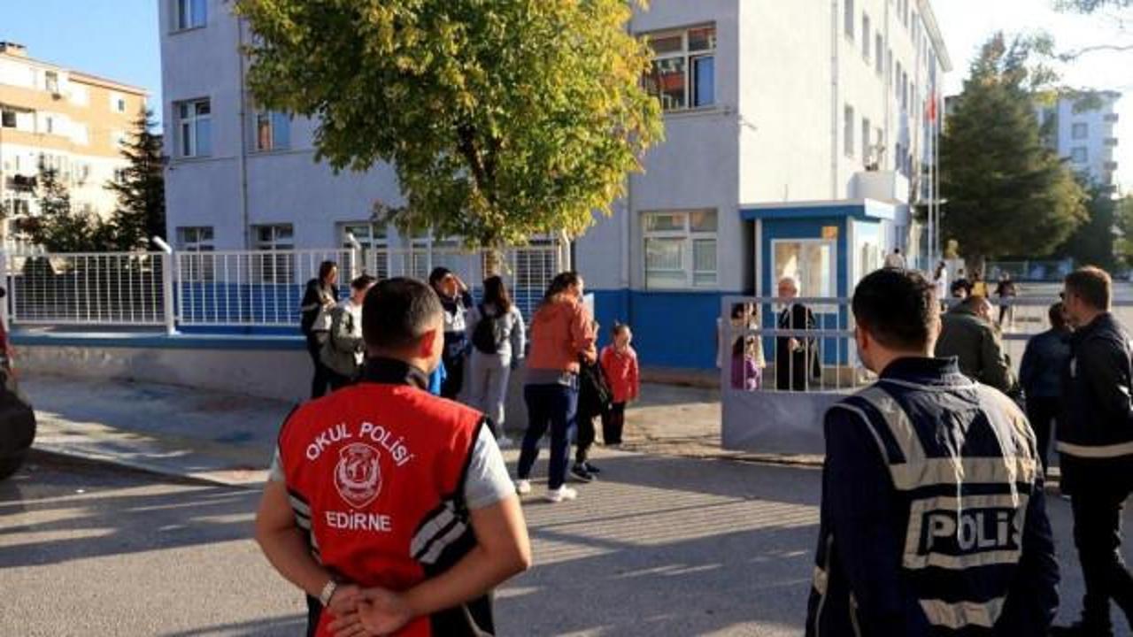 Okullarda yeni d&ouml;nem kapıda: 30 bin g&uuml;venlik g&ouml;revlisi g&ouml;reve başlıyor