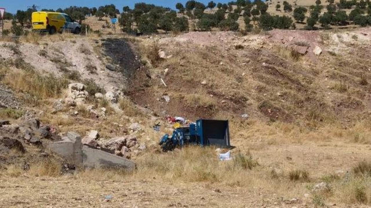 Şırnak'ta tarım aracı şarampole devrildi: 22 yaşındaki gen&ccedil; kızdan acı haber