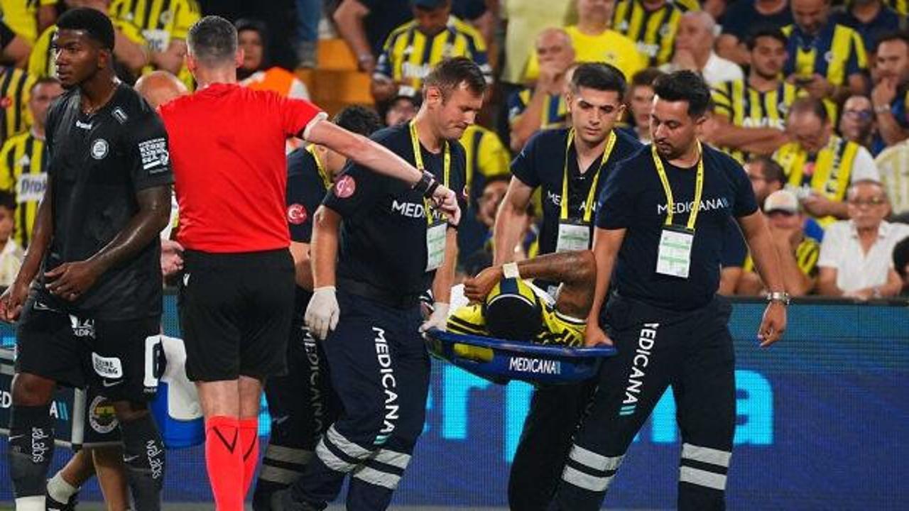 Sturm Graz ma&ccedil;ında sakatlanmıştı! Oosterwolde haftalarca sahalardan uzak kalacak