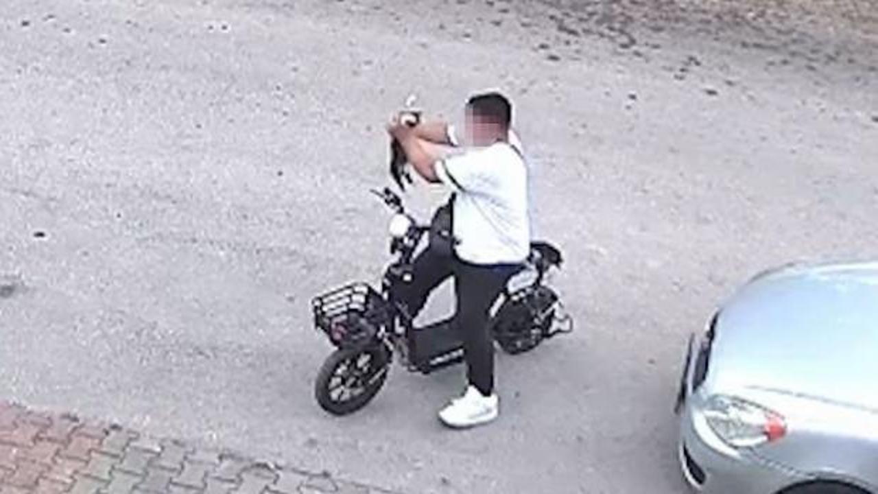 Yavru kediyi &ouml;nce &ouml;p&uuml;p sonra boğan otizmli &ccedil;ocuk hakkında yeni gelişme