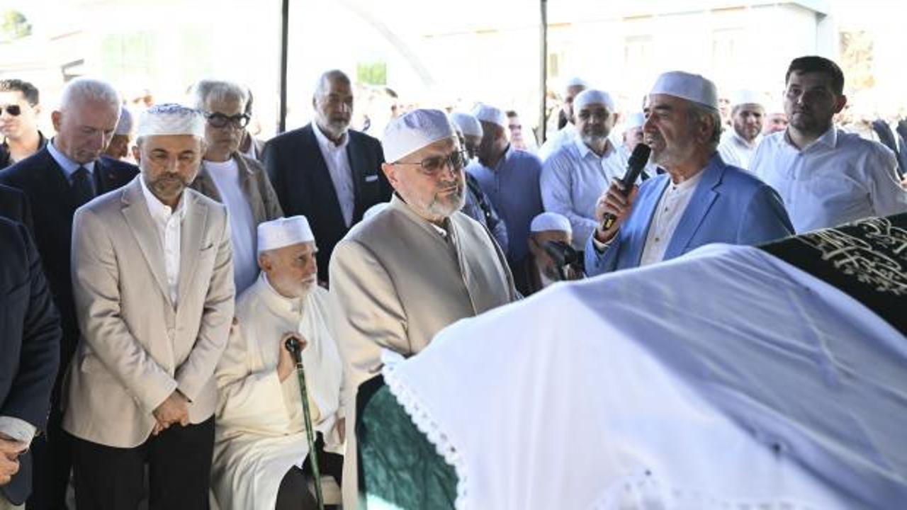 Abdullah Sert Hocaefendi'nin eşi Zehra Sert son yolculuğuna uğurlandı