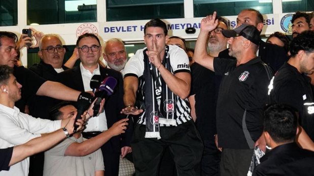 Beşiktaş, Vlahovic'in imza t&ouml;reninin saatini a&ccedil;ıkladı! Taraftarlara &uuml;cretsiz