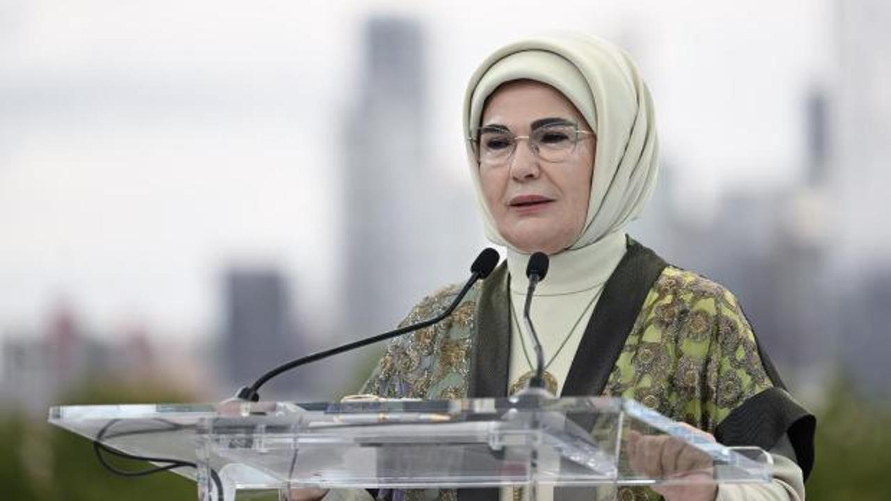 Emine Erdoğan'dan AK Parti'nin 25. kuruluş yıl d&ouml;n&uuml;m&uuml;ne &ouml;zel mesaj