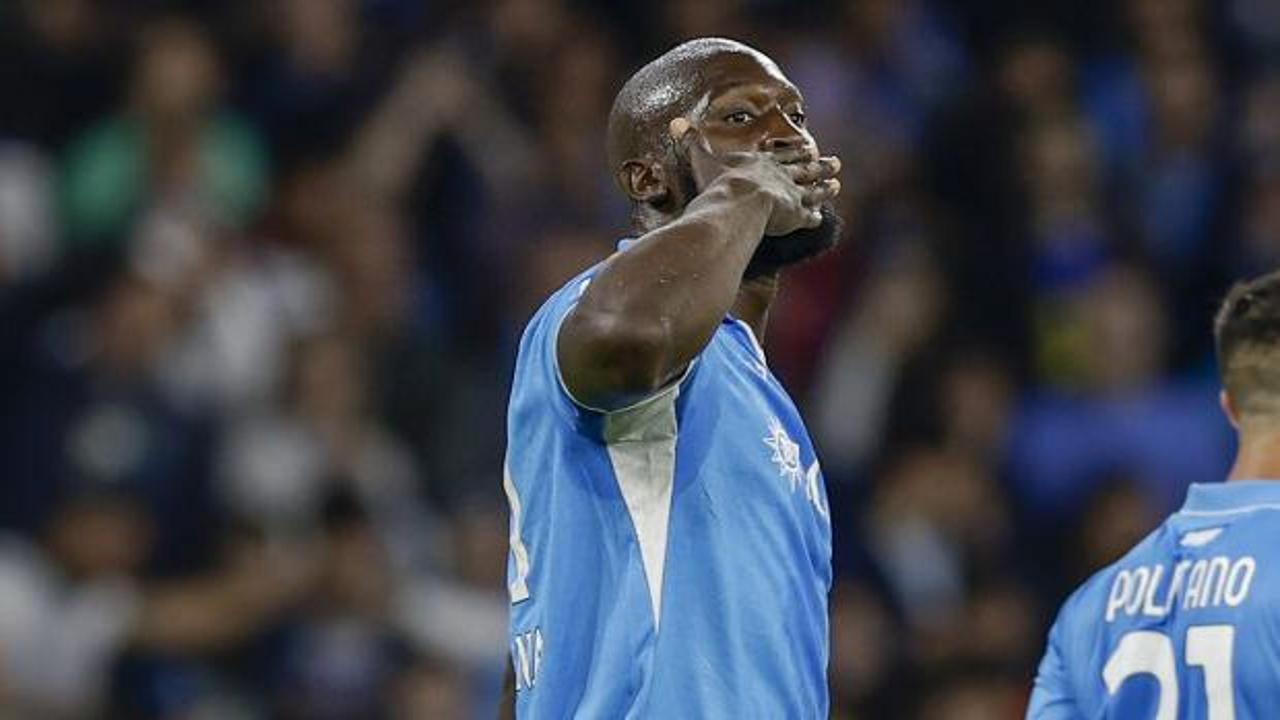 Fenerbah&ccedil;e teklif y&uuml;kseltti, Napoli indirime gitti! Lukaku transferinde imza an meselesi