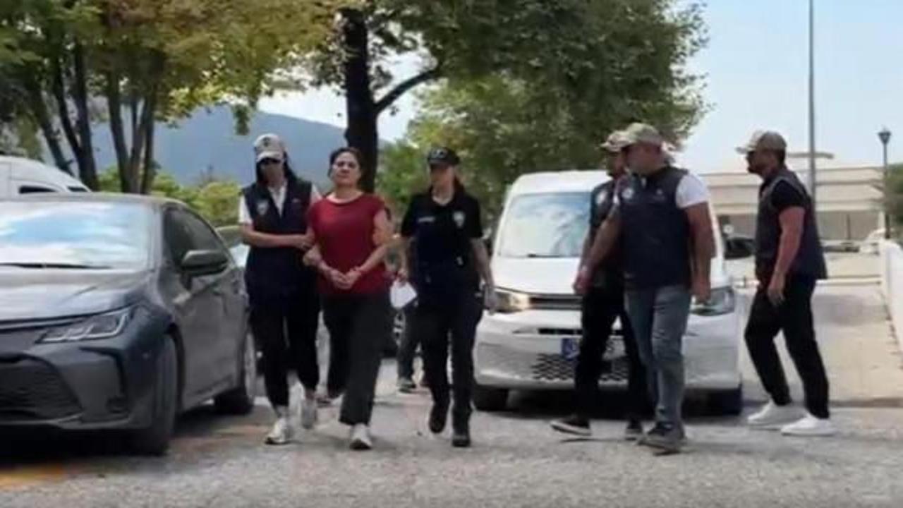 FET&Ouml;'c&uuml; ter&ouml;rist Burkay Karatepe'nin ablası adliyede!