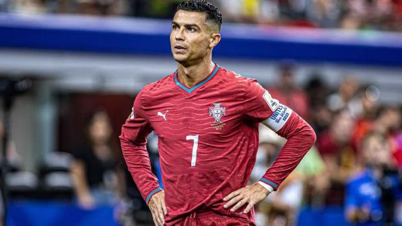 Futbolda bir devir kapanıyor! Cristiano Ronaldo emeklilik tarihini a&ccedil;ıkladı