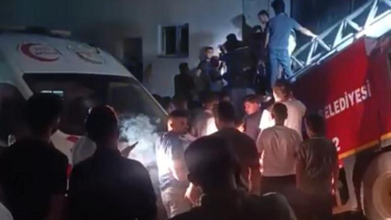 İtfaiye aracı ile duvar arasına sıkıştı: Uzman &ccedil;avuş hayatını kaybetti