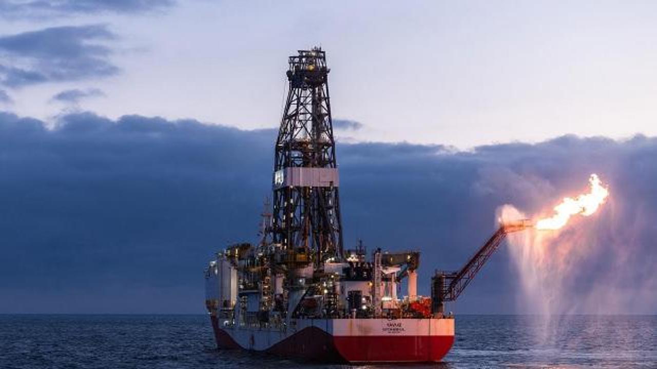 Bayraktar: Osman Gazi platformu ile g&uuml;nl&uuml;k doğal gaz &uuml;retimimizi iki katına &ccedil;ıkaracağız