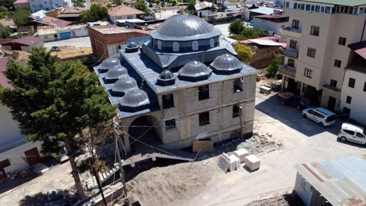 Malatya'da depremde yıkılan caminin y&uuml;zde 80'i tamamlandı: Destek bekleniyor
