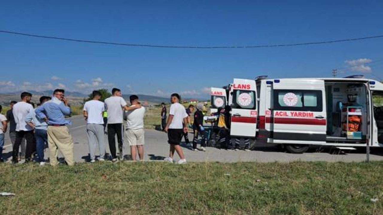 Samsun'da motosikletler &ccedil;arpıştı: 3 yaralı