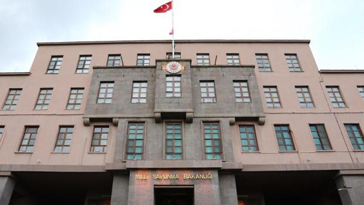 S&ouml;zleşmeli er ve uzman erbaş temini başvuru s&uuml;resi uzatıldı