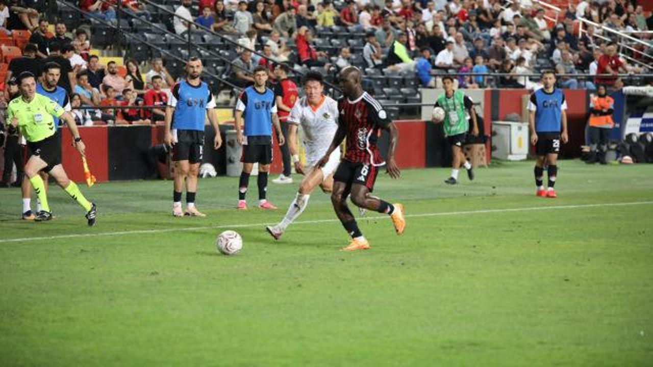 S&uuml;per Lig'in ilk haftasında puanları paylaştılar