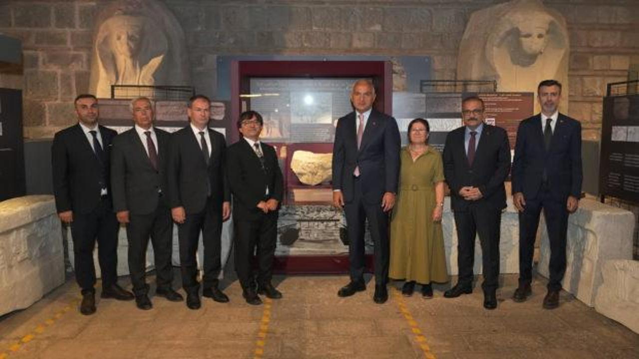 Bakan Ersoy, Hitit İmparatorluğu'nun izlerini taşıyan sergiyi ziyaret etti