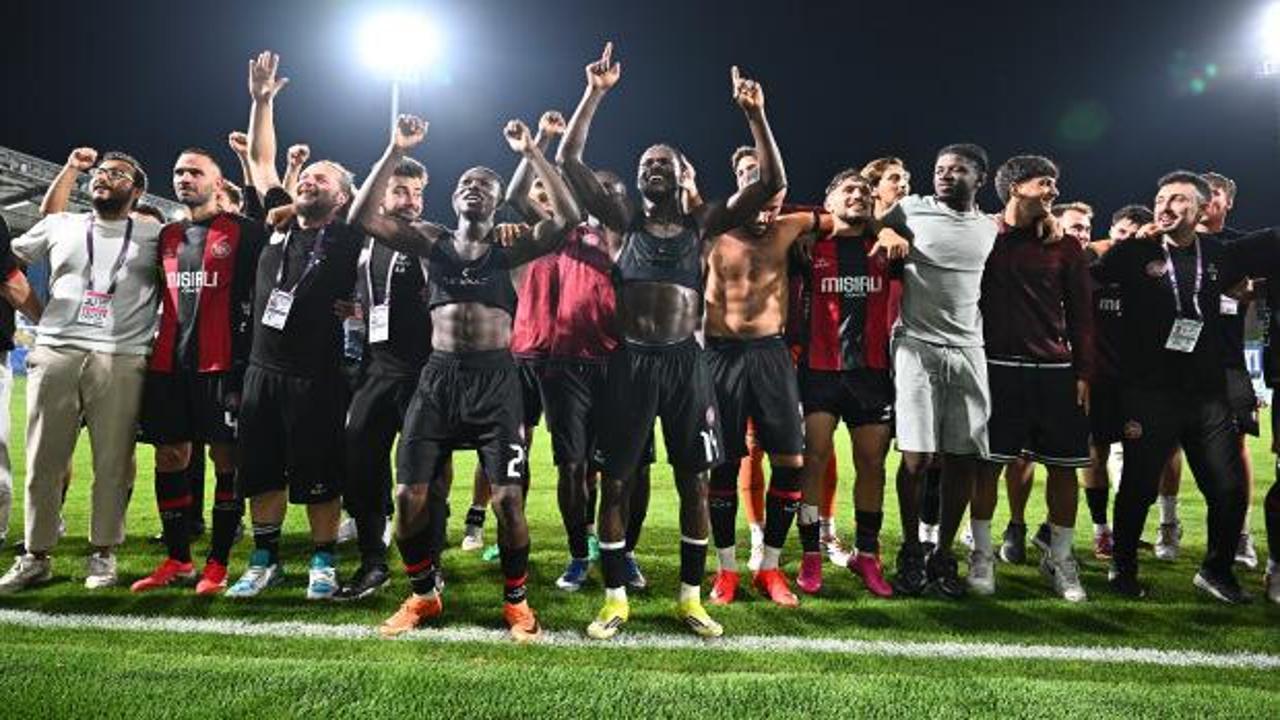 Bursaspor, İstanbul'da 2 golle yıkıldı