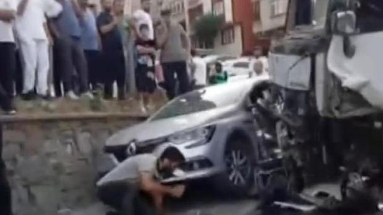 Esenler'de freni boşalan hafriyat kamyonu 7 araca &ccedil;arptı